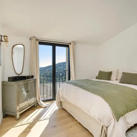 Vista Villa *